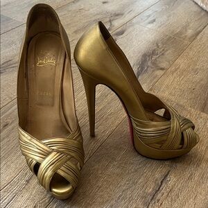 Christian Louboutin Gold Peep-Toe Heels 9 Shoes 👠 Includes X2 Org Dust Bags+Box